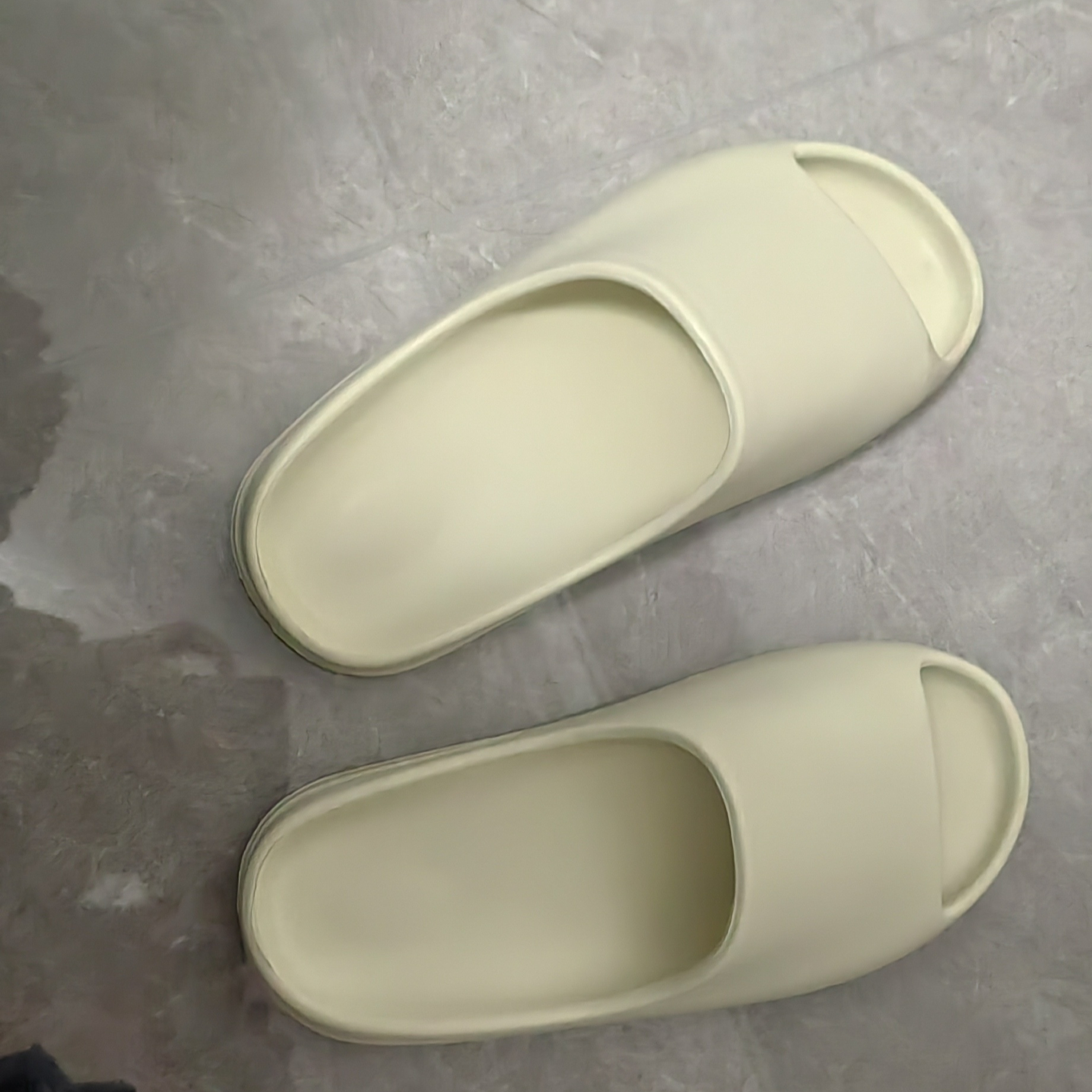Men's Soft Thick Soled Summer  - đánh giá và giá Men'S Shoes Yeezy